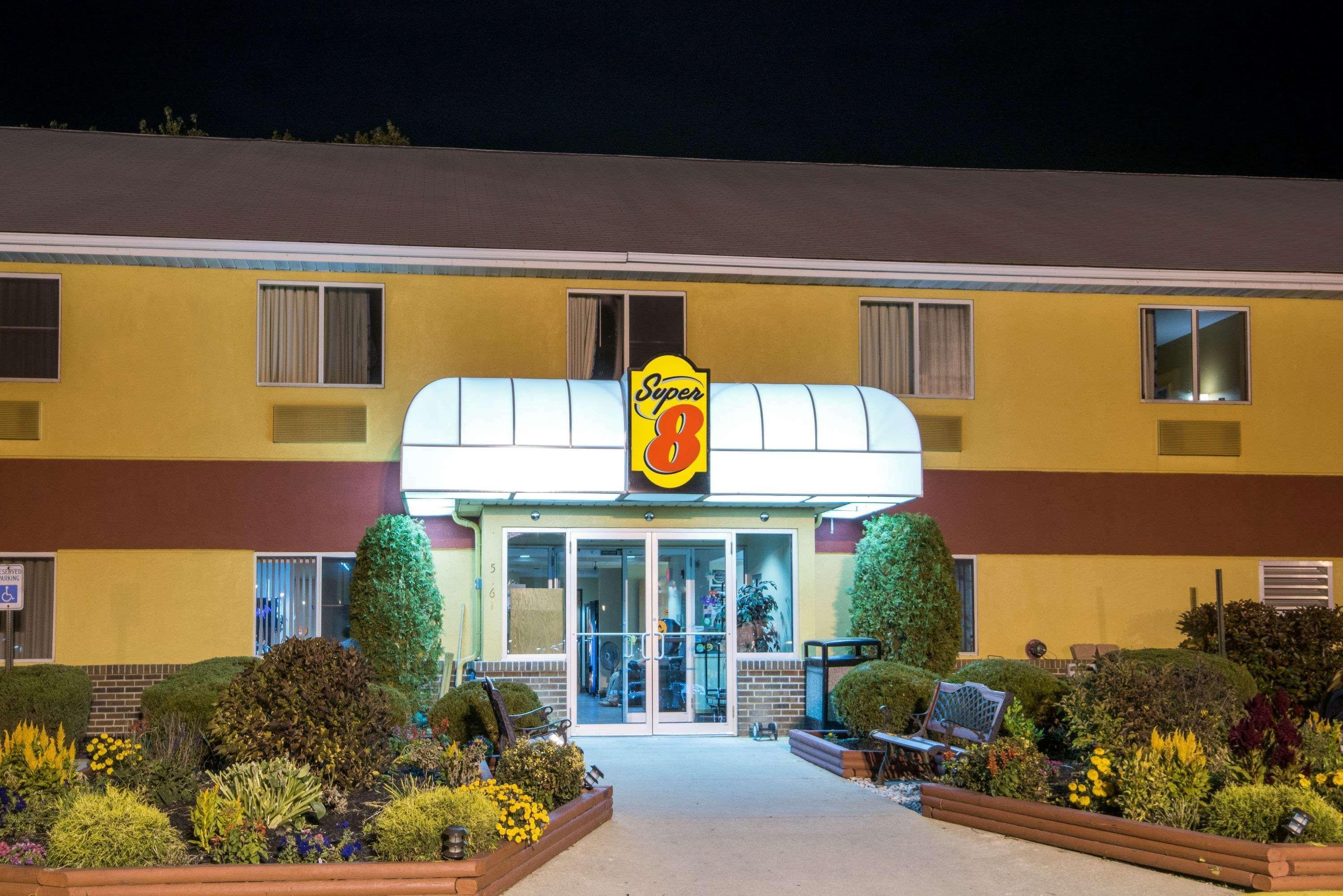Hotel Super 8 By Wyndham Medina Esterno foto